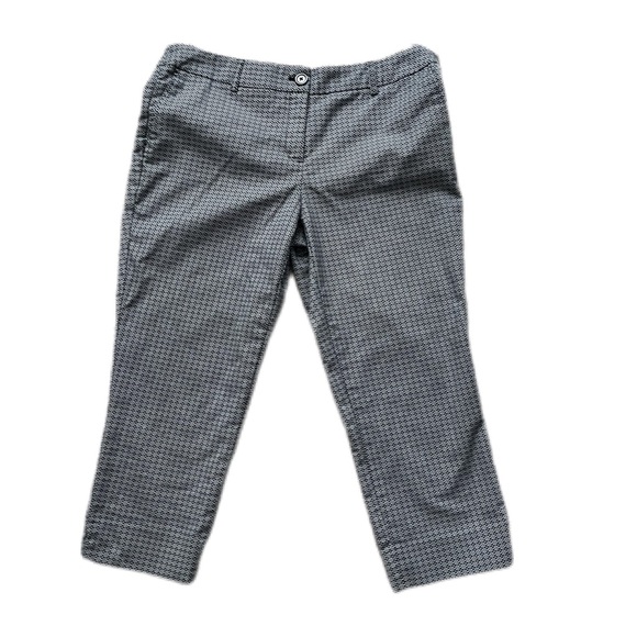 Hilary Radley crops, size 12. Black white, pockets, button and fly. Stretch VGUC - Picture 6 of 10